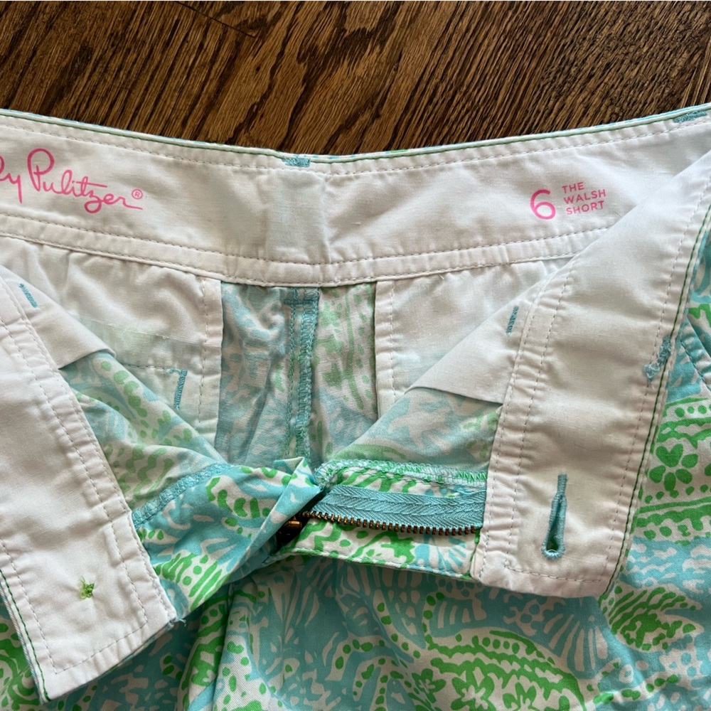 Lilly Pulitzer The Walsh Short Get Crackin Print - Picture 3 of 3